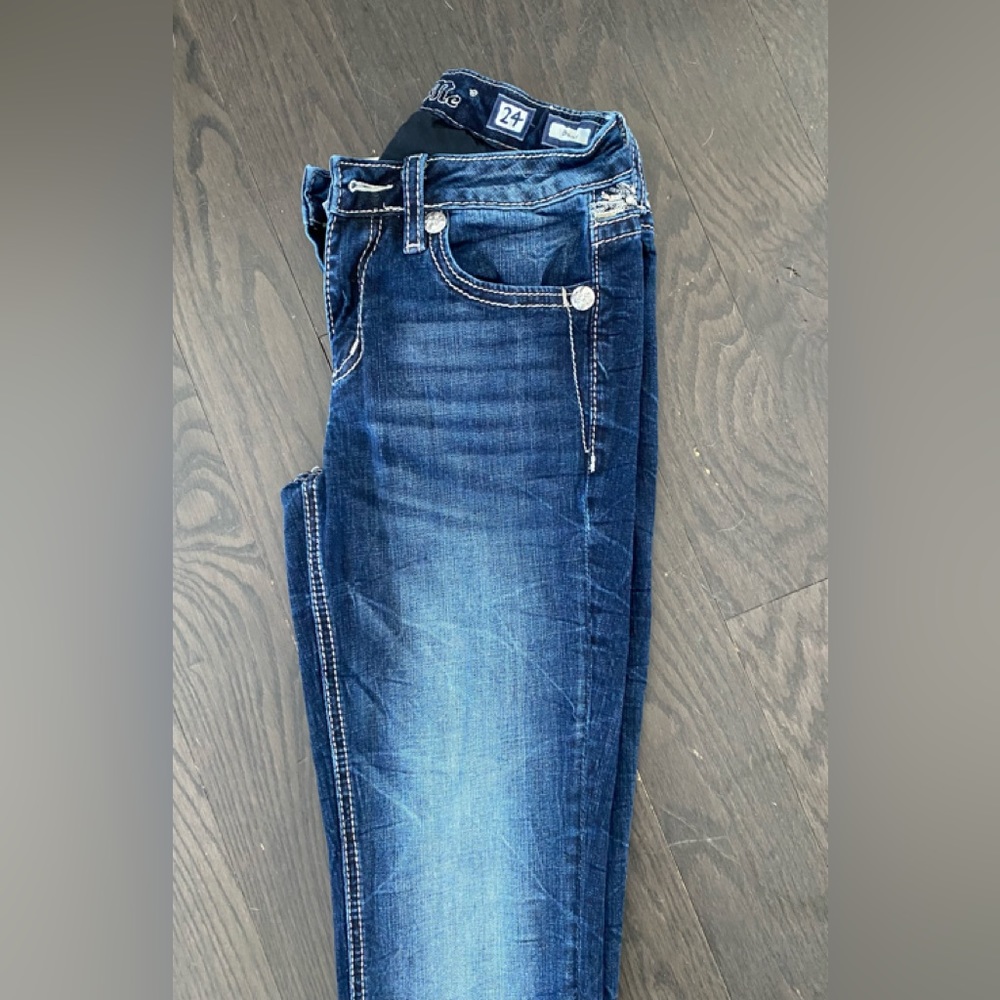 Miss Me Womens jeans size 24x34 almost new